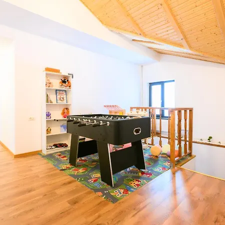 Bran Mountain Living Chalet