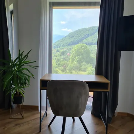 Bran Mountain Living *